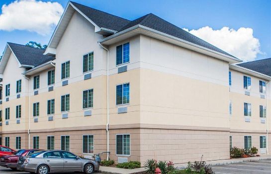 Hotel near Mountain Creek Ski Resort - Baymont by Wyndham Pompton  Plains/Wayne Hotel